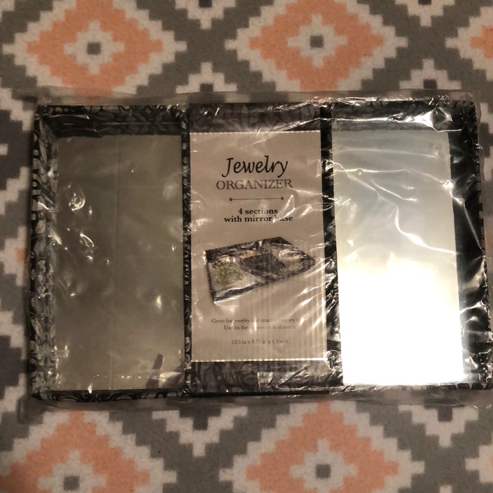 Jewelry Tray Organizer w/Mirror Base NWT